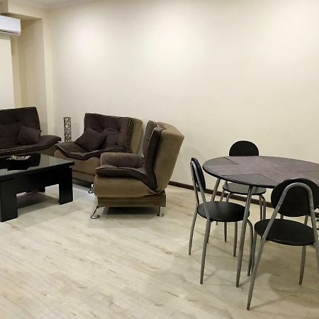 Apartments By The Sea บาทูมิ ภายนอก รูปภาพ