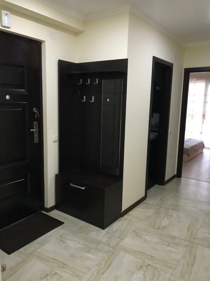 Apartments By The Sea บาทูมิ ภายนอก รูปภาพ