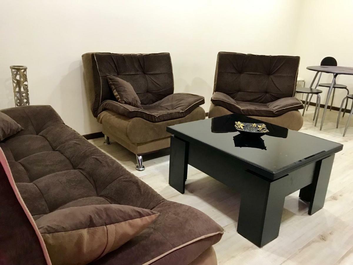 Apartments By The Sea บาทูมิ ภายนอก รูปภาพ
