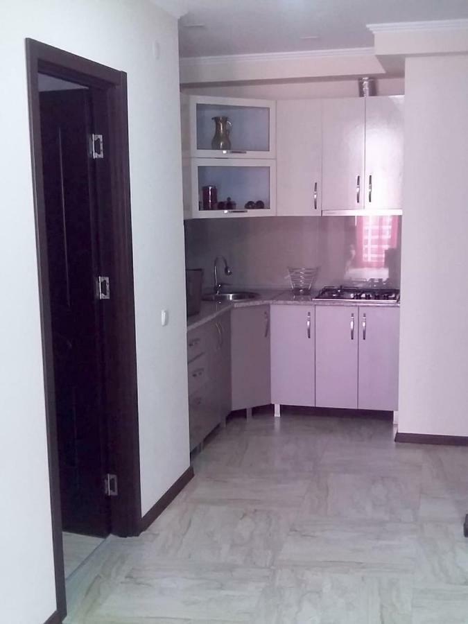 Apartments By The Sea บาทูมิ ภายนอก รูปภาพ