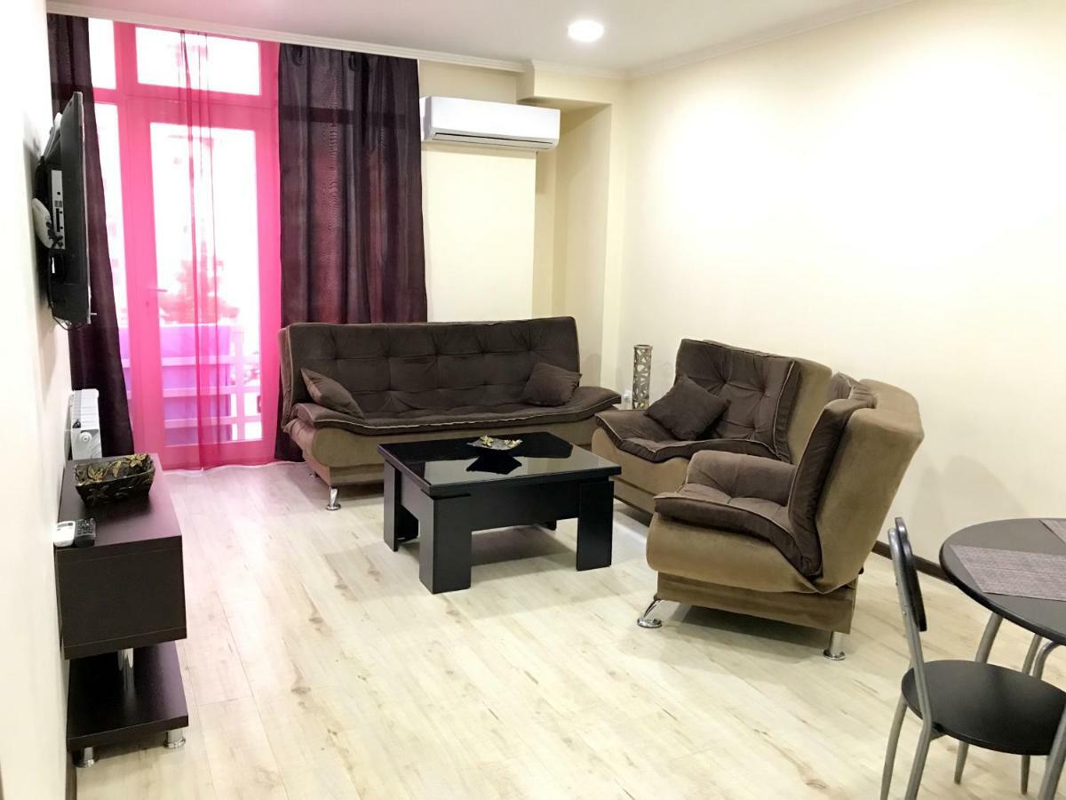 Apartments By The Sea บาทูมิ ภายนอก รูปภาพ