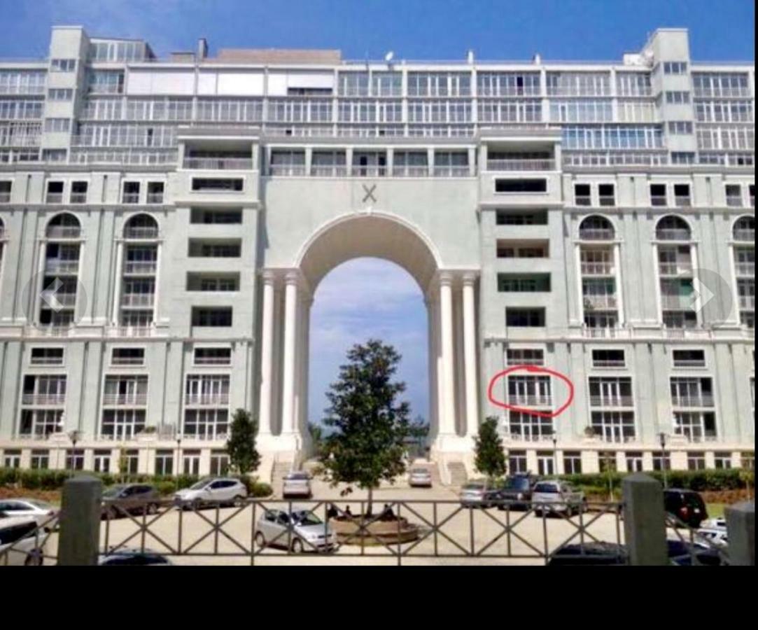 Apartments By The Sea บาทูมิ ภายนอก รูปภาพ