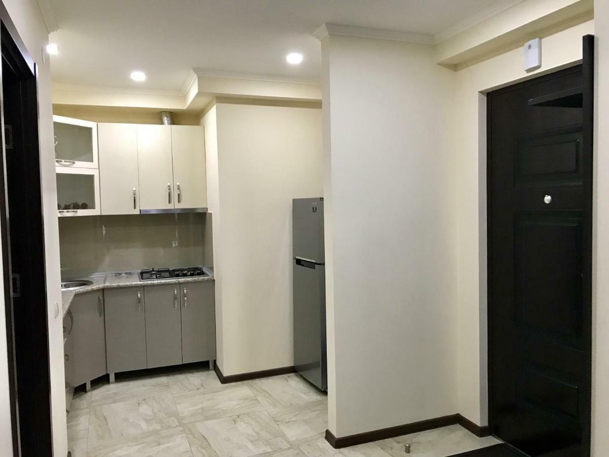 Apartments By The Sea บาทูมิ ภายนอก รูปภาพ