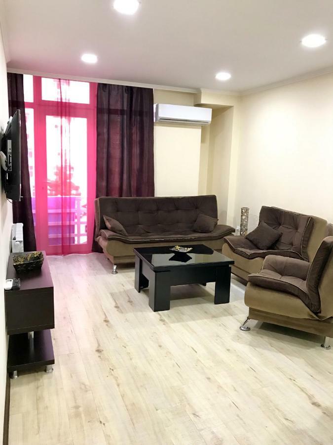 Apartments By The Sea บาทูมิ ภายนอก รูปภาพ